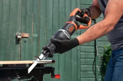 Black & Decker Bajonettsag 750W grenholder&to sagblader